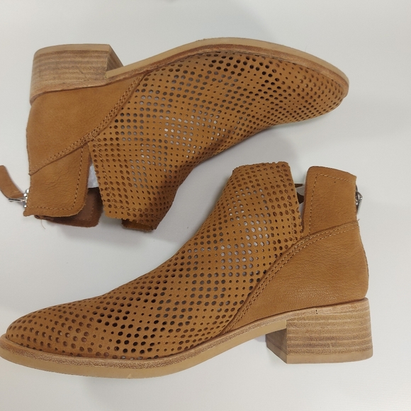 Dolce Vita Chunky Suede Ankle Boots, Size 7.5/ 38 - Picture 3 of 9